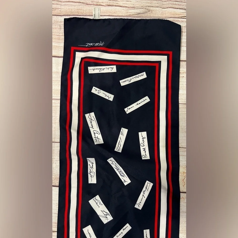 T&M Designers 90s Vintage Millicent The Presidents Signature Decorative Scarf OS